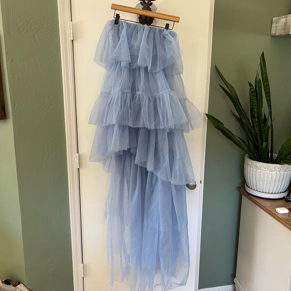 Cinq à Sept Kiara Tiered High-Low Dress size 0 prom dress special occasion NWT - Picture 6 of 9